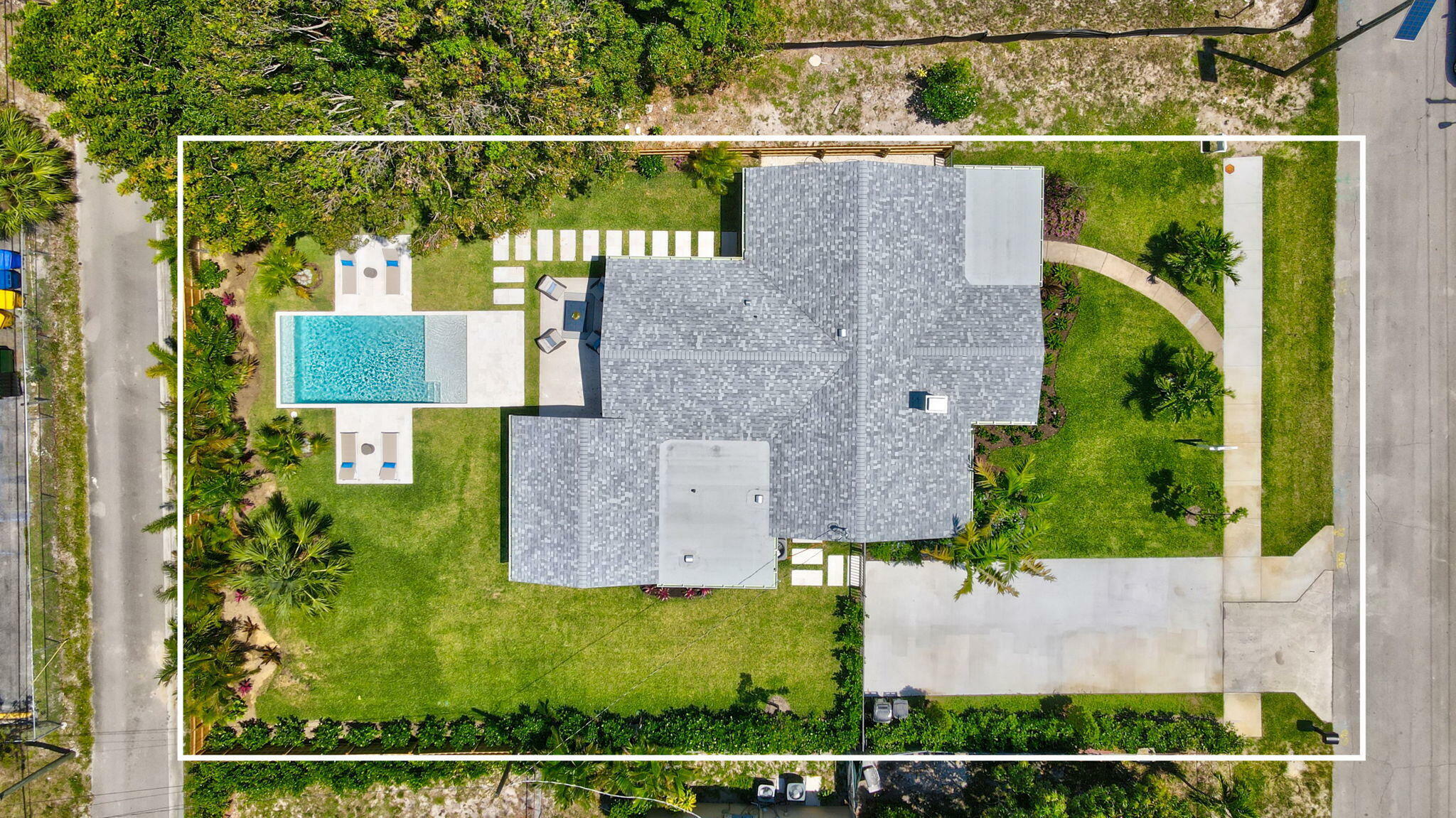 Property Photo: 108 NW 4th Avenue FL 33444