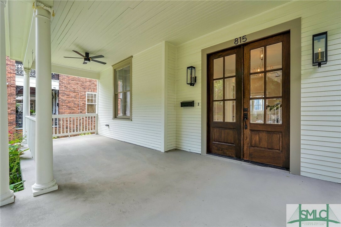 Property Photo: 815 E Henry Street GA 31401