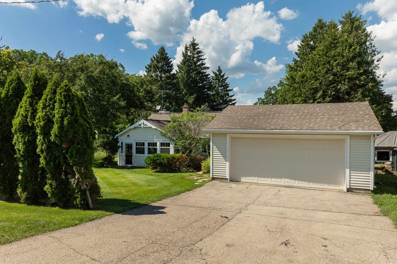 W2982 Kahl Road  Green Lake WI 54941 photo