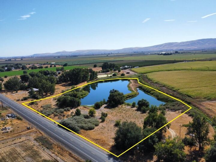 Property Photo: Nna Fort Rd Fort Rd/Lateral B Rd Wapato WA 98951