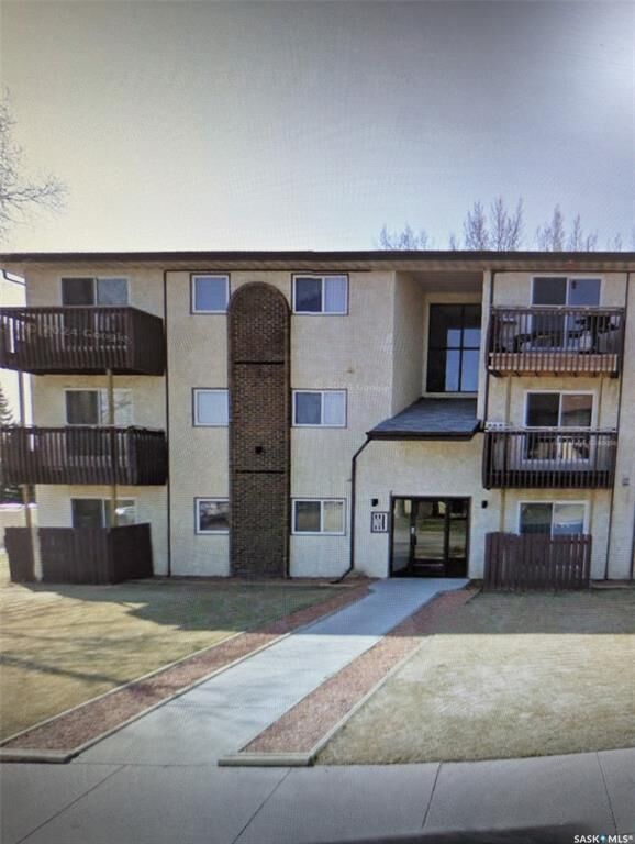 Property Photo: 2309 17th Street W 25 SK S7M 4R1