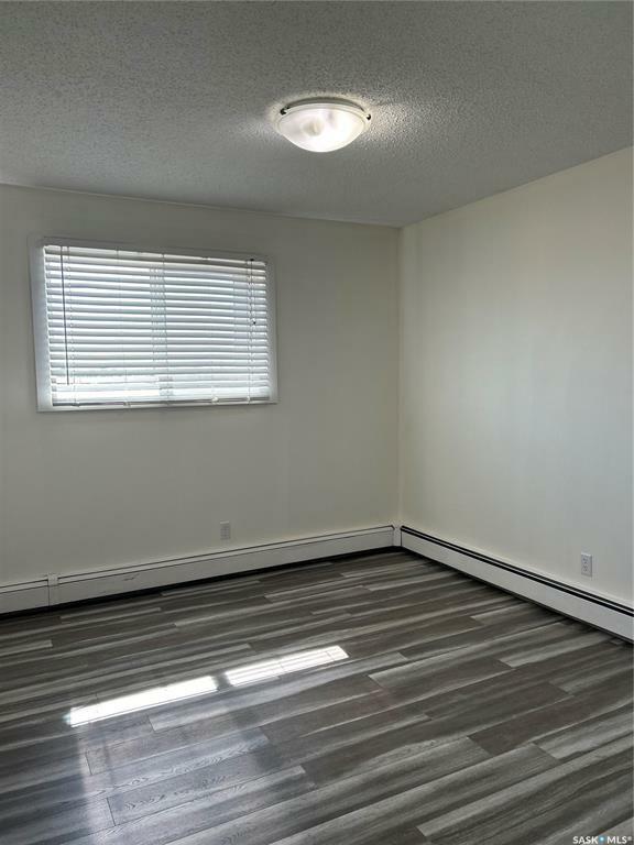 Property Photo:  139 St Lawrence Court 404  SK S7K 4H3 