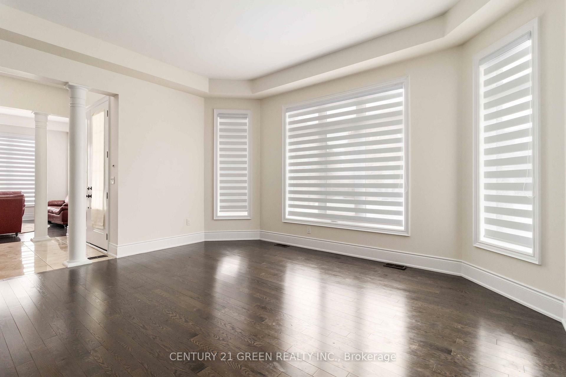 13 Foothills Crescent  Brampton ON L6P 4G9 photo