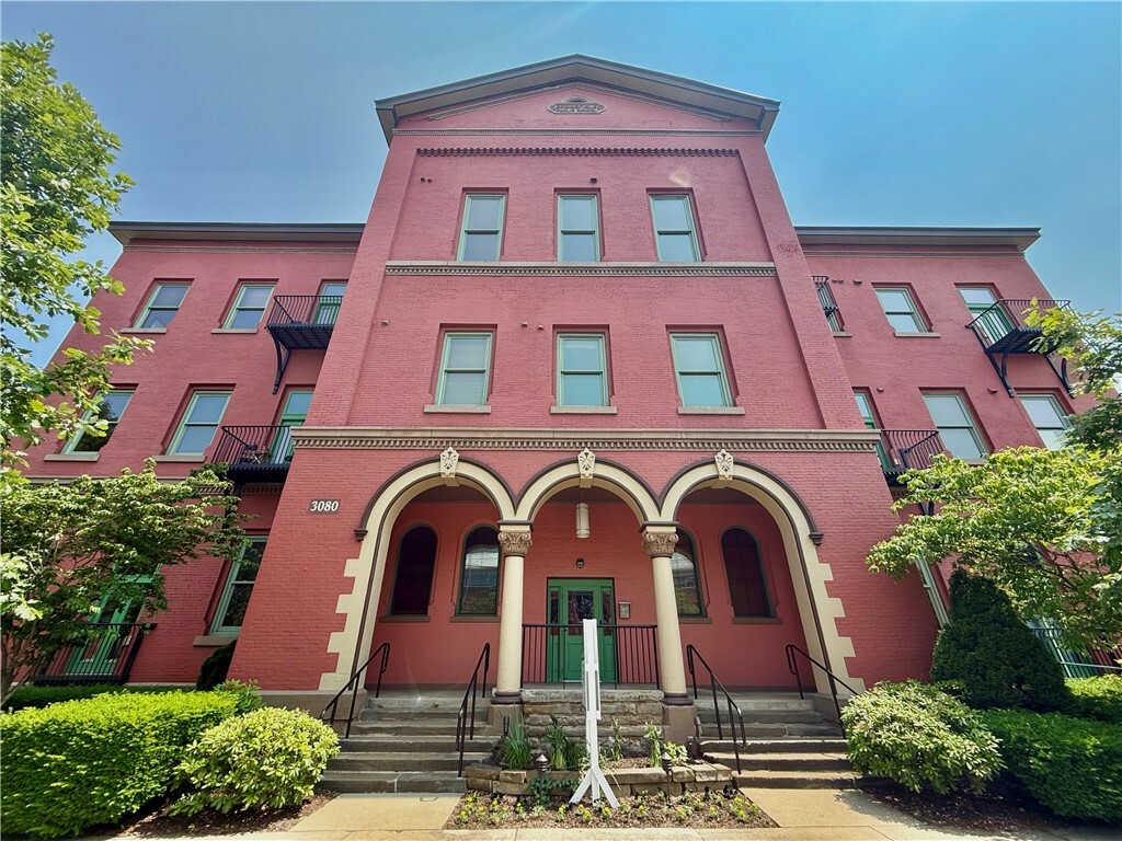 Property Photo: 3080 Smallman St Ph13 PA 15201