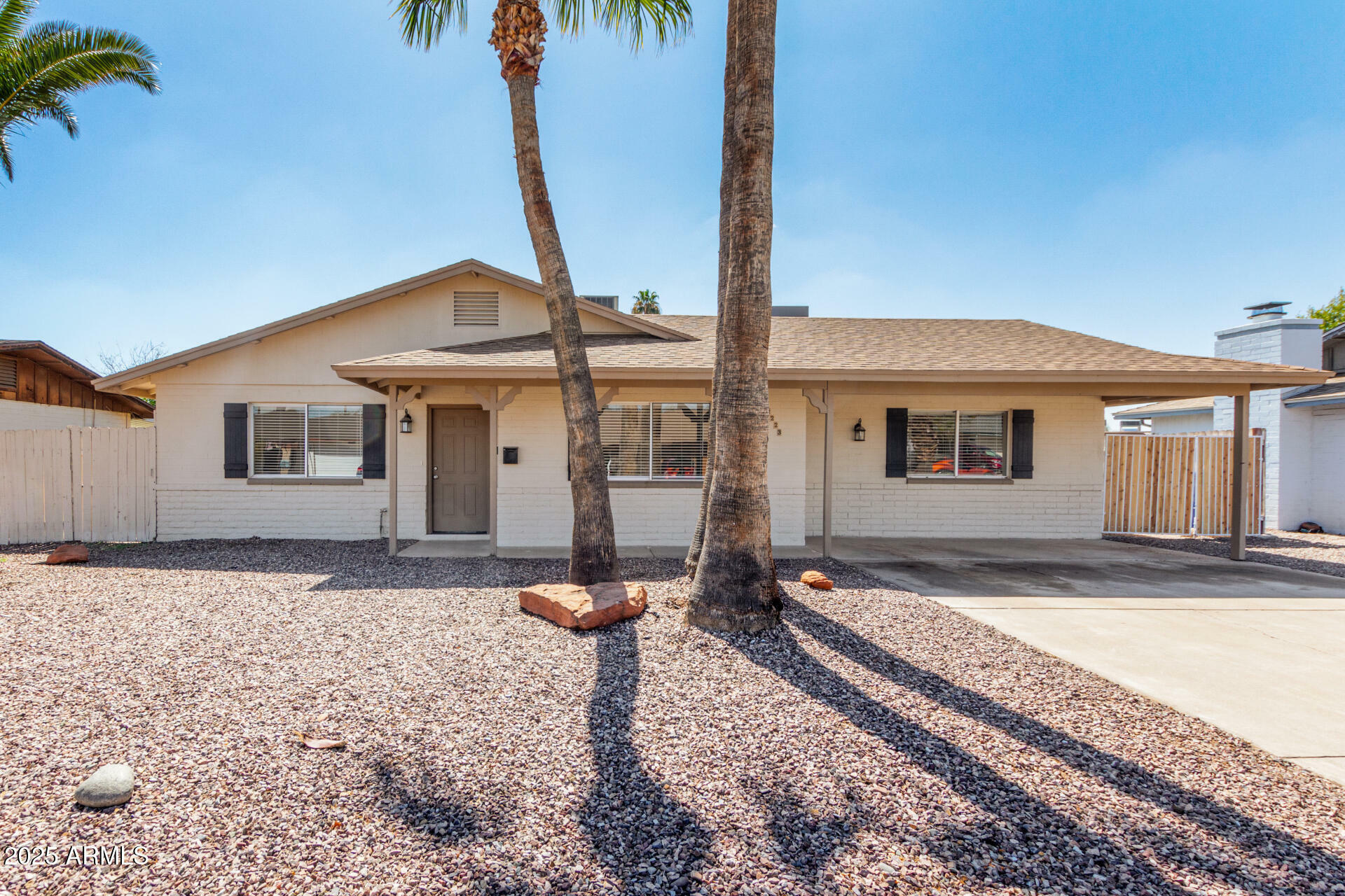 Property Photo: 2223 W 8th Avenue AZ 85202