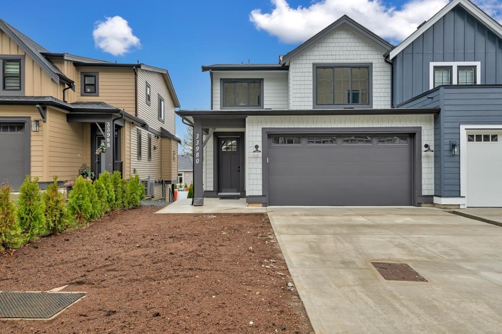 Photo de la propriété: 33980 Barker Court BC V2V 6B2