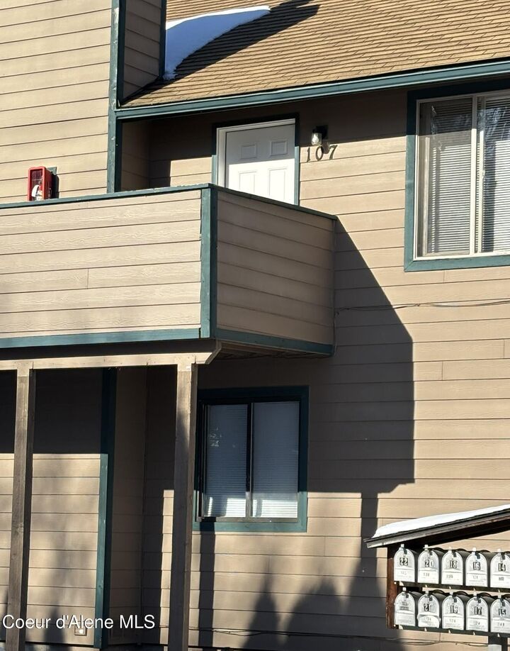 107 E Willow Tree Ln  Hayden ID 83835 photo