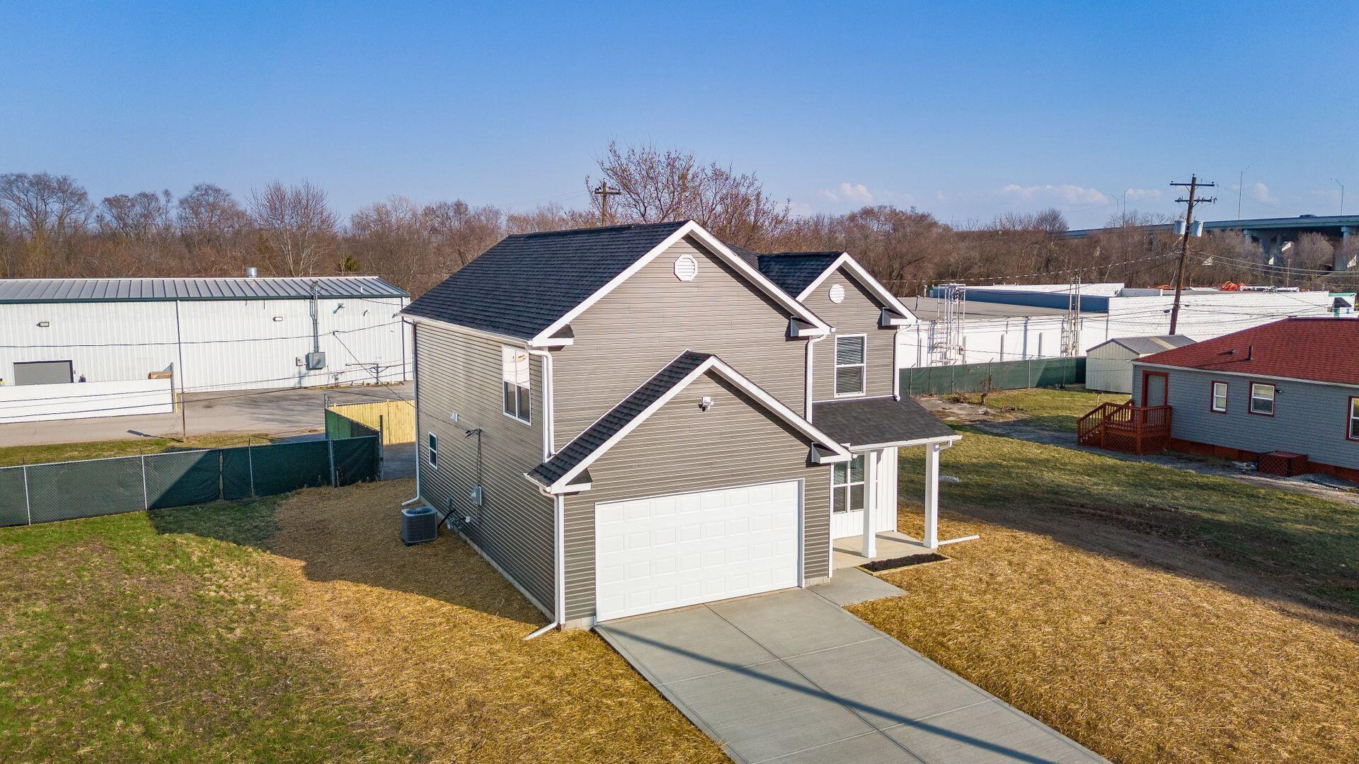 Property Photo: 592 Rhoads Avenue OH 43205