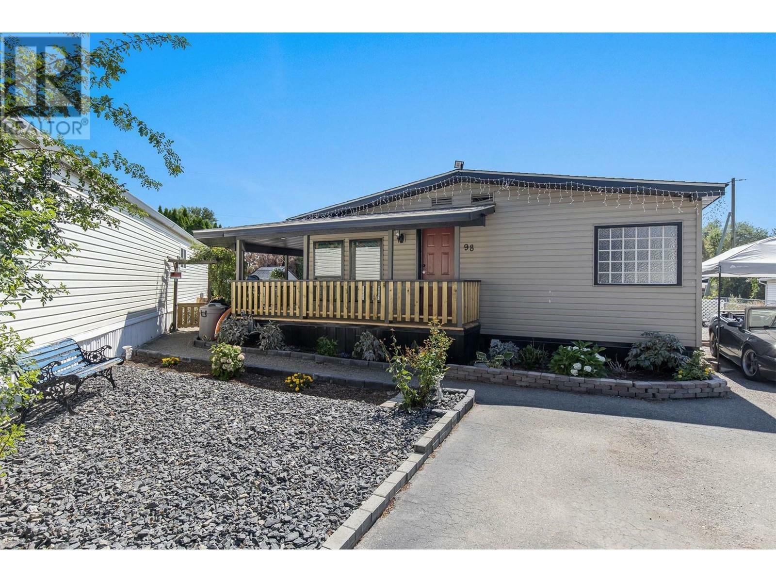 Property Photo: 2005 Boucherie Road 98 BC V4T 1R4