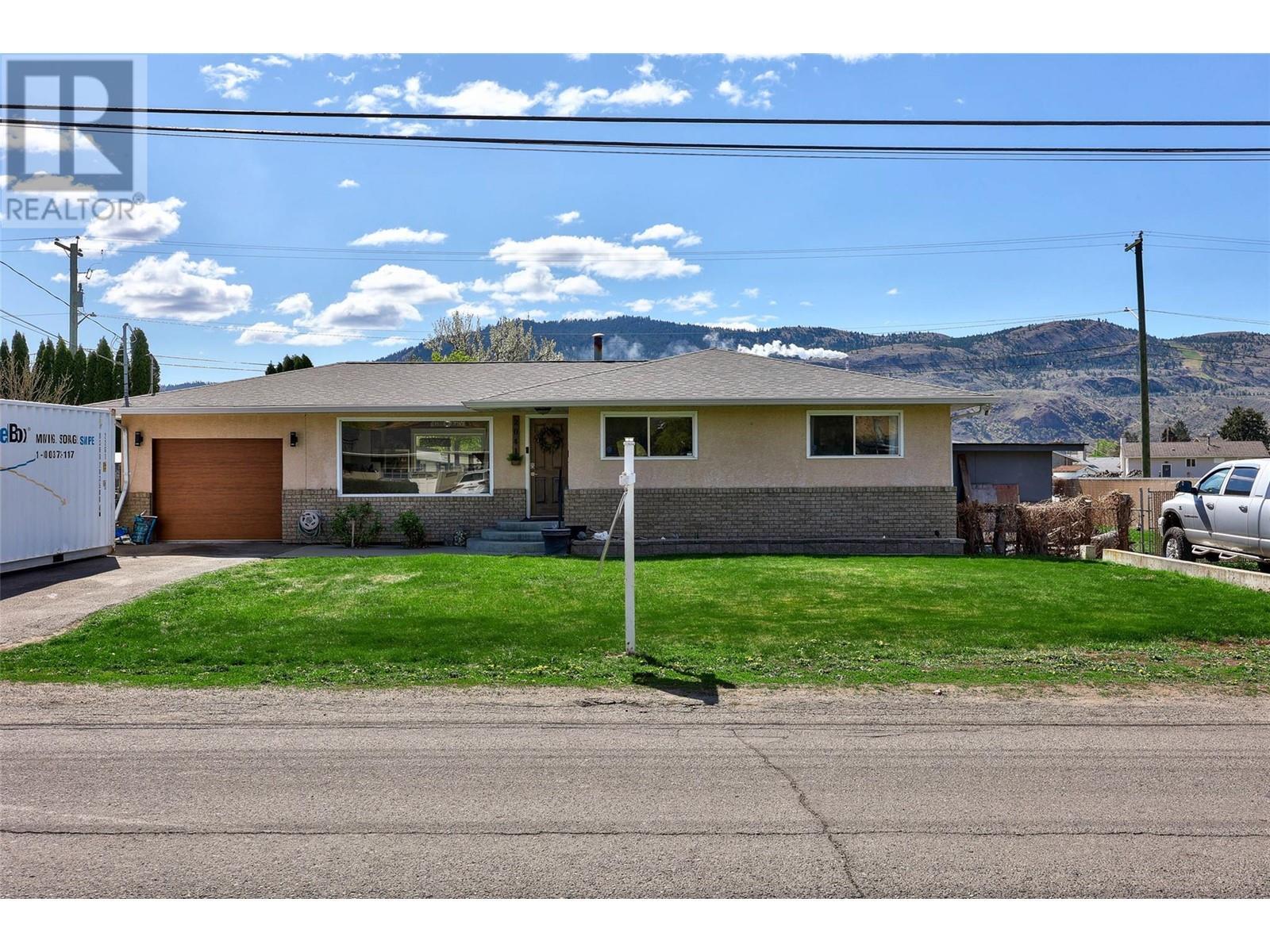 2041 Fleetwood Avenue  Kamloops BC V2B 4S3 photo