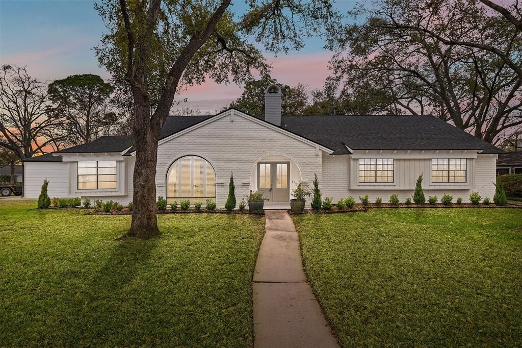 Property Photo:  2003 Eaglerock Drive  TX 77080 