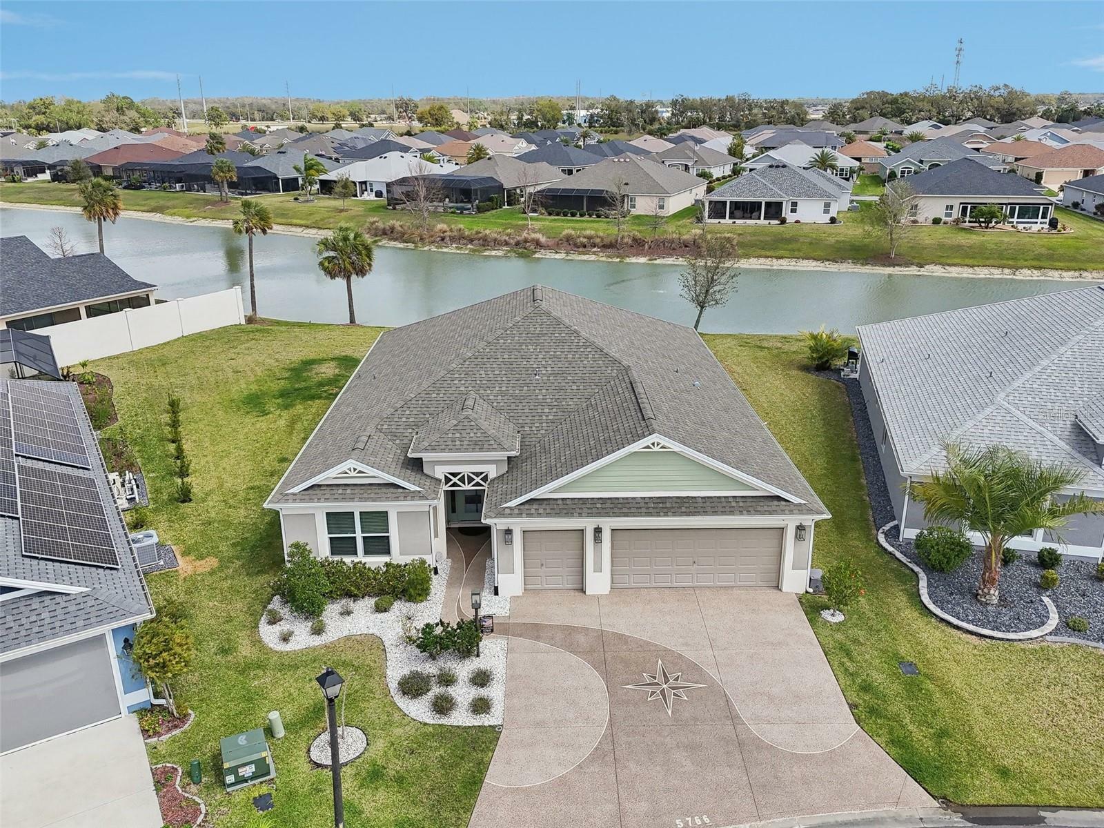 Property Photo: 5766 Henry Loop FL 32163