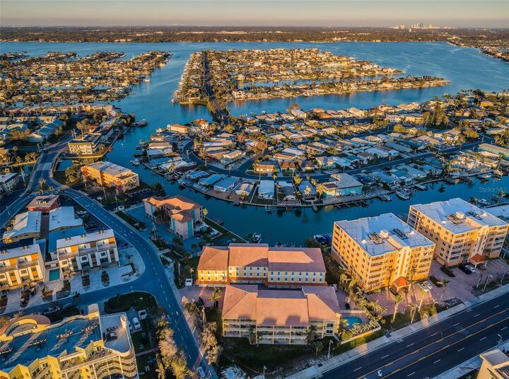 Property Photo: 11595 Gulf Boulevard 6 FL 33706