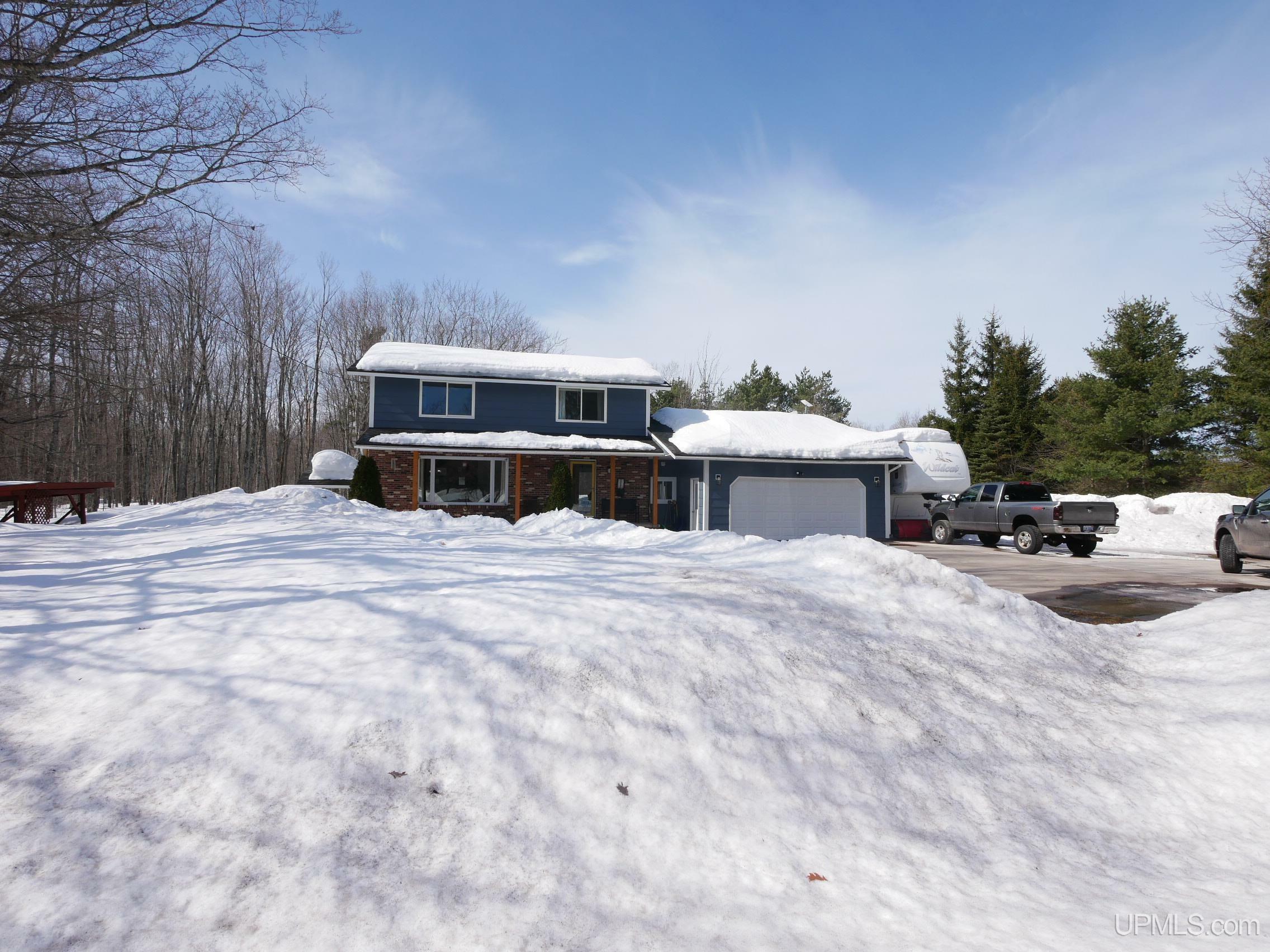 Property Photo:  43251 Superior Road  MI 49931 