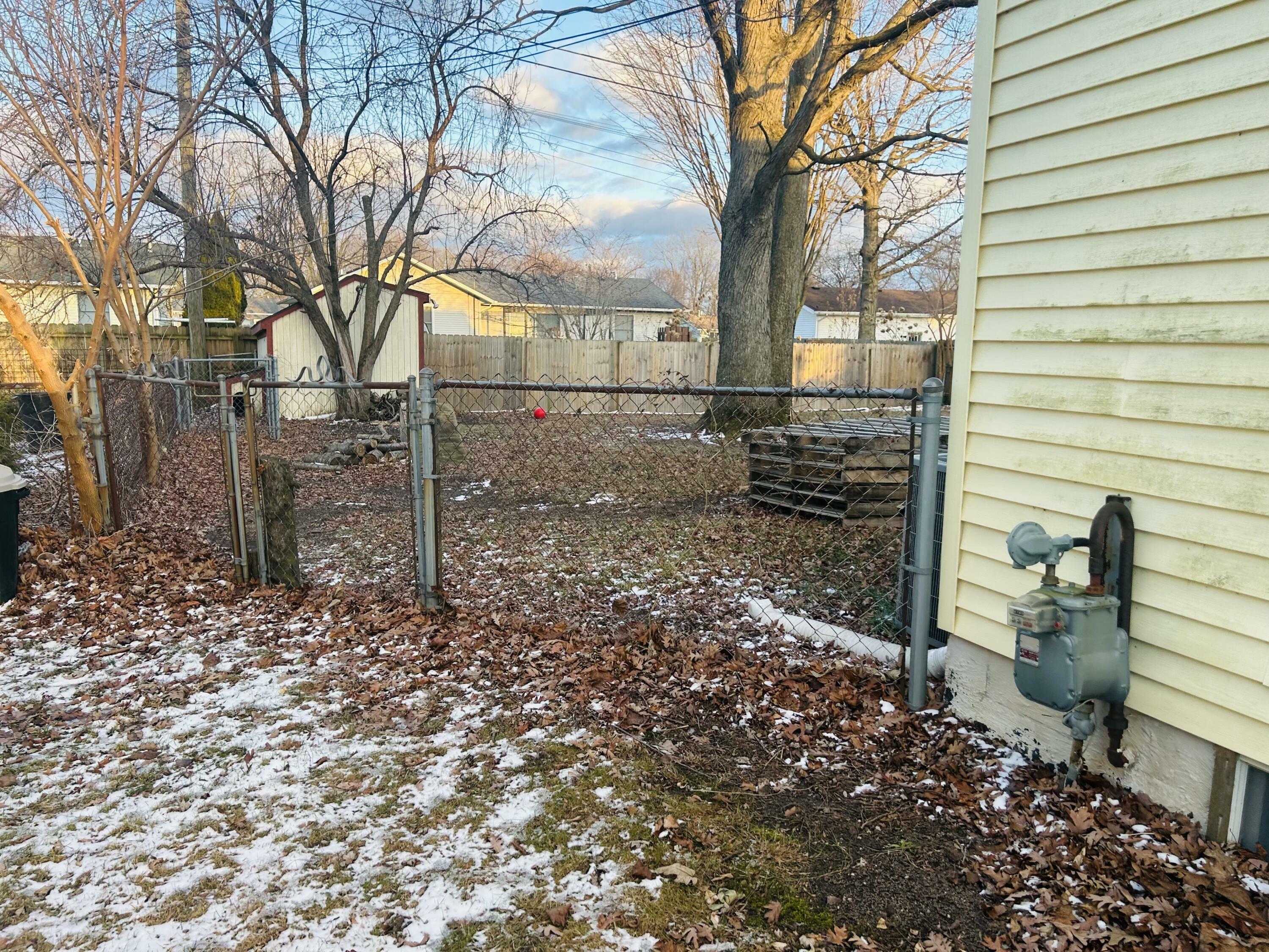 Property Photo: 807 St. Bernard Street MI 48040