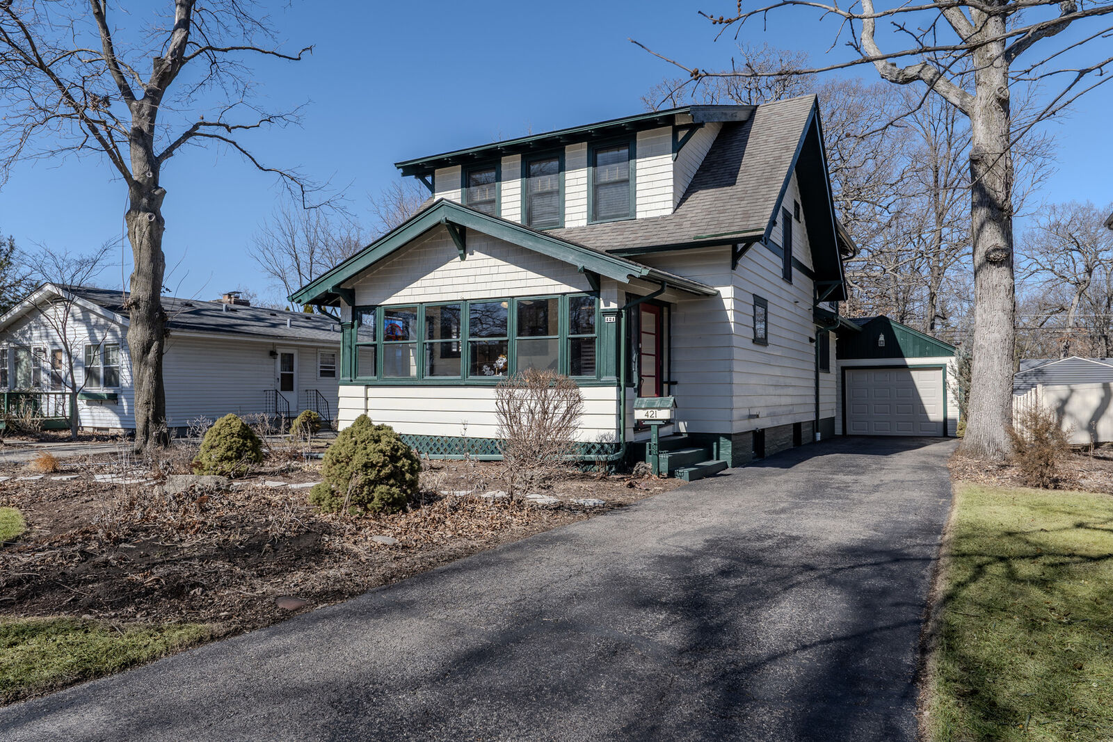 Property Photo:  421 Dodson Street  IL 60134 
