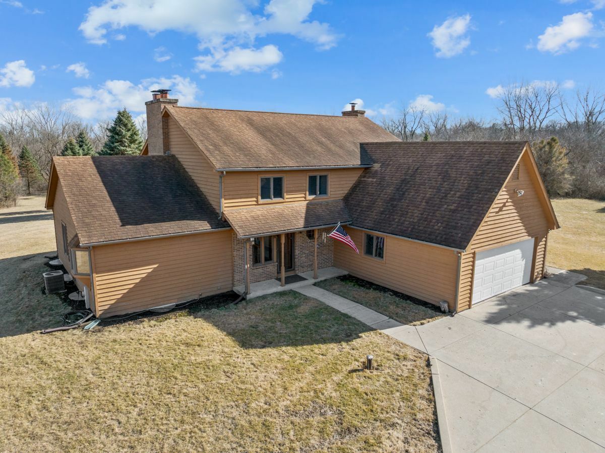 Property Photo: 14N515 Highland Avenue IL 60124
