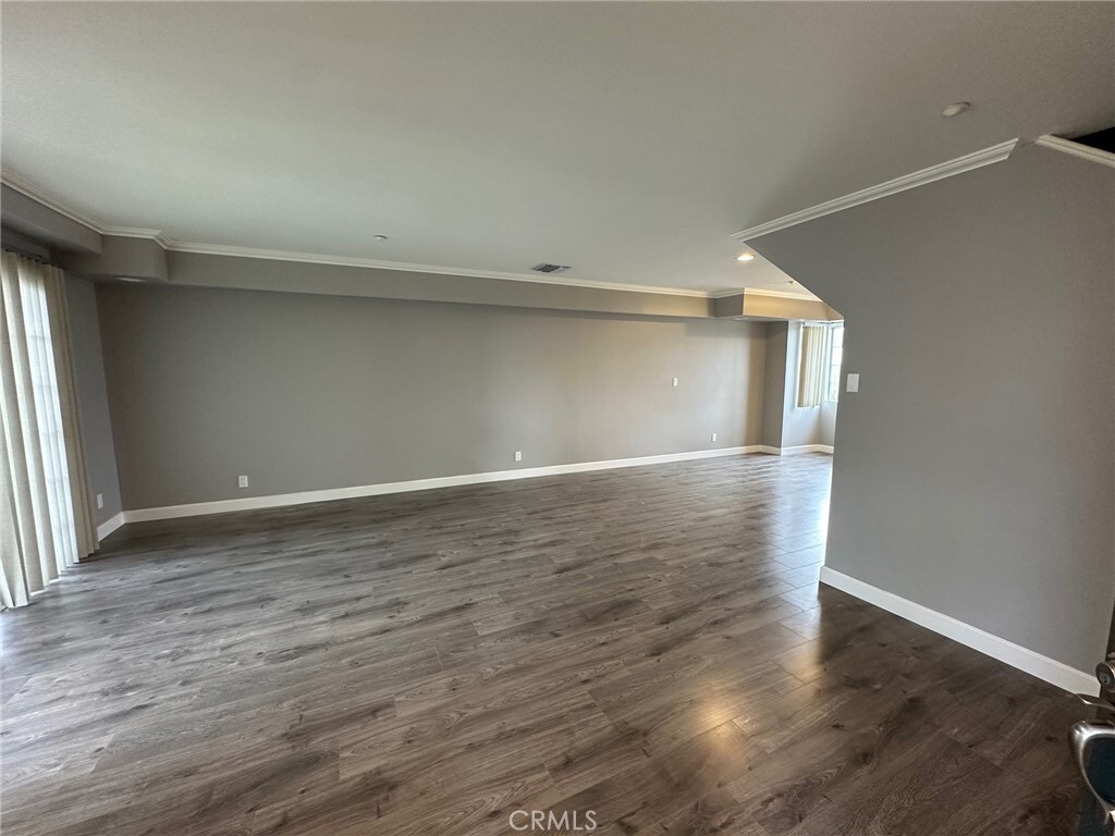 Property Photo: 346 W. Wilson Ave 7 CA 91203