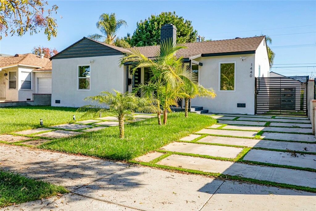 Property Photo: 1440 N Maple Street CA 91505