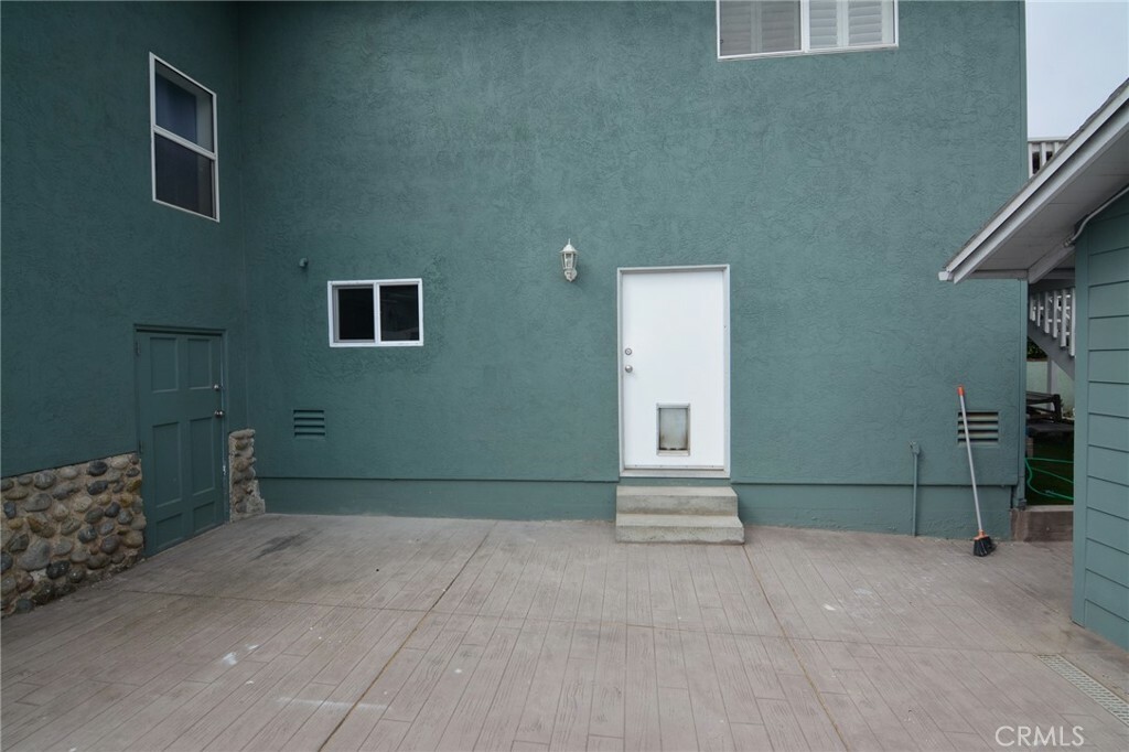 Property Photo:  2226 Etiwanda Street 2  CA 92107 