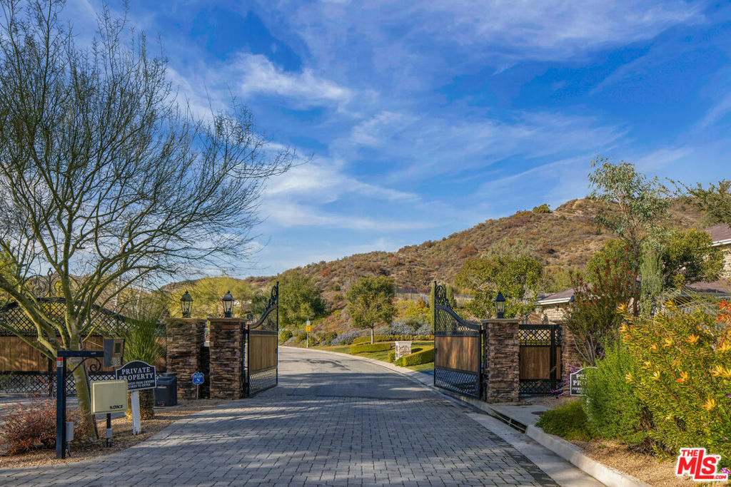 25029 Abercrombie Lane  Calabasas CA 91302 photo