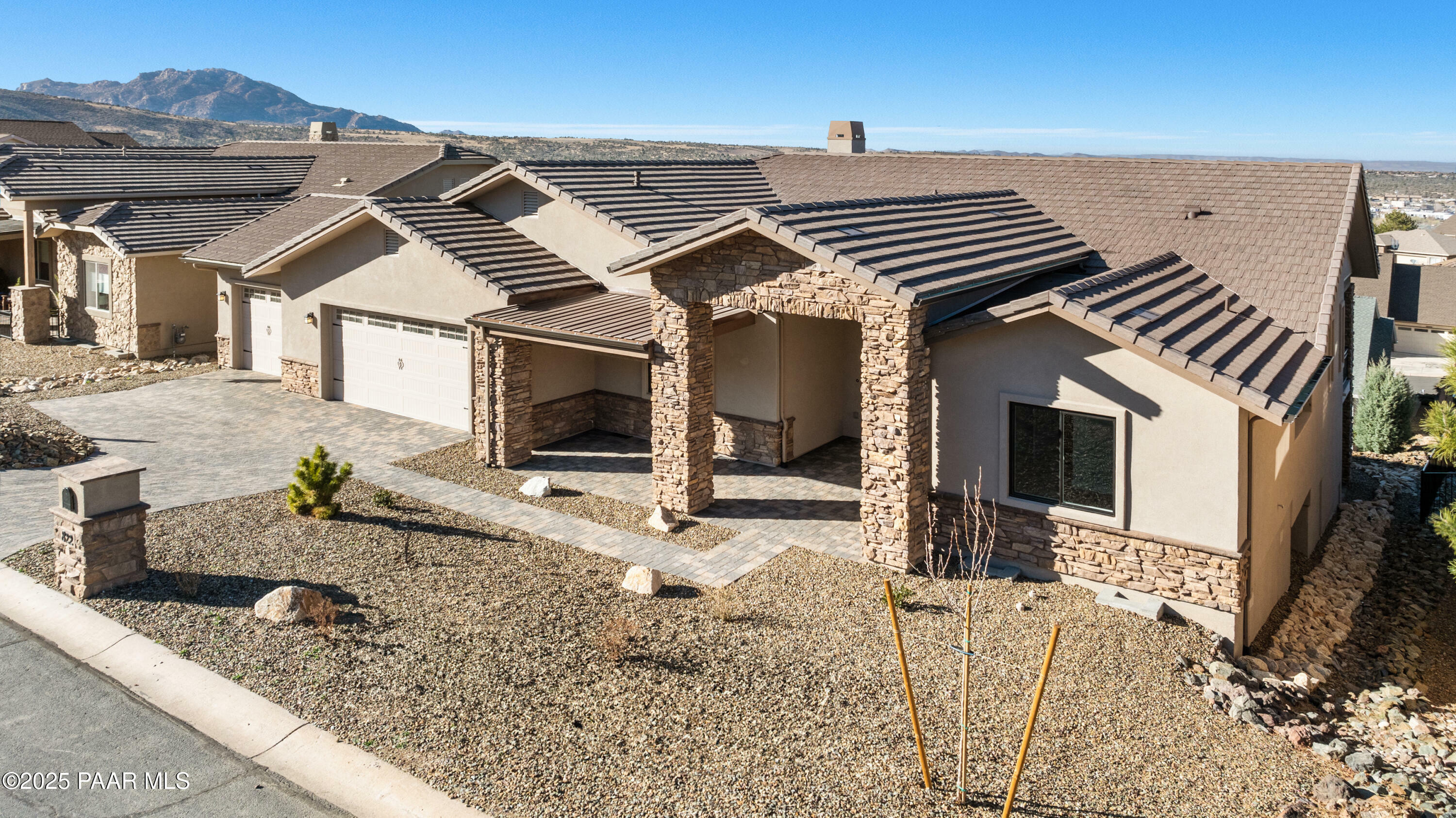 Property Photo:  822 N Lakeview Drive Drive  AZ 86301 