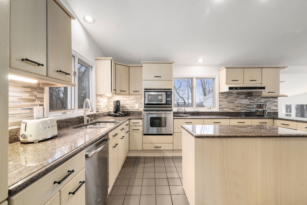 Property Photo: 106 Juniper Ridge Rd MA 02090
