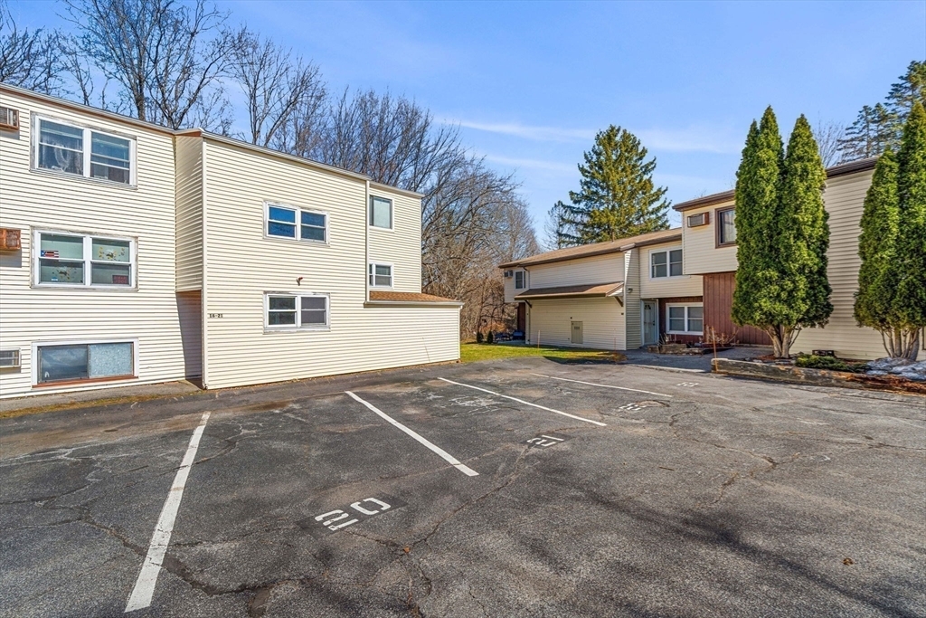 Property Photo: 20 Mason Ct 20 MA 01913