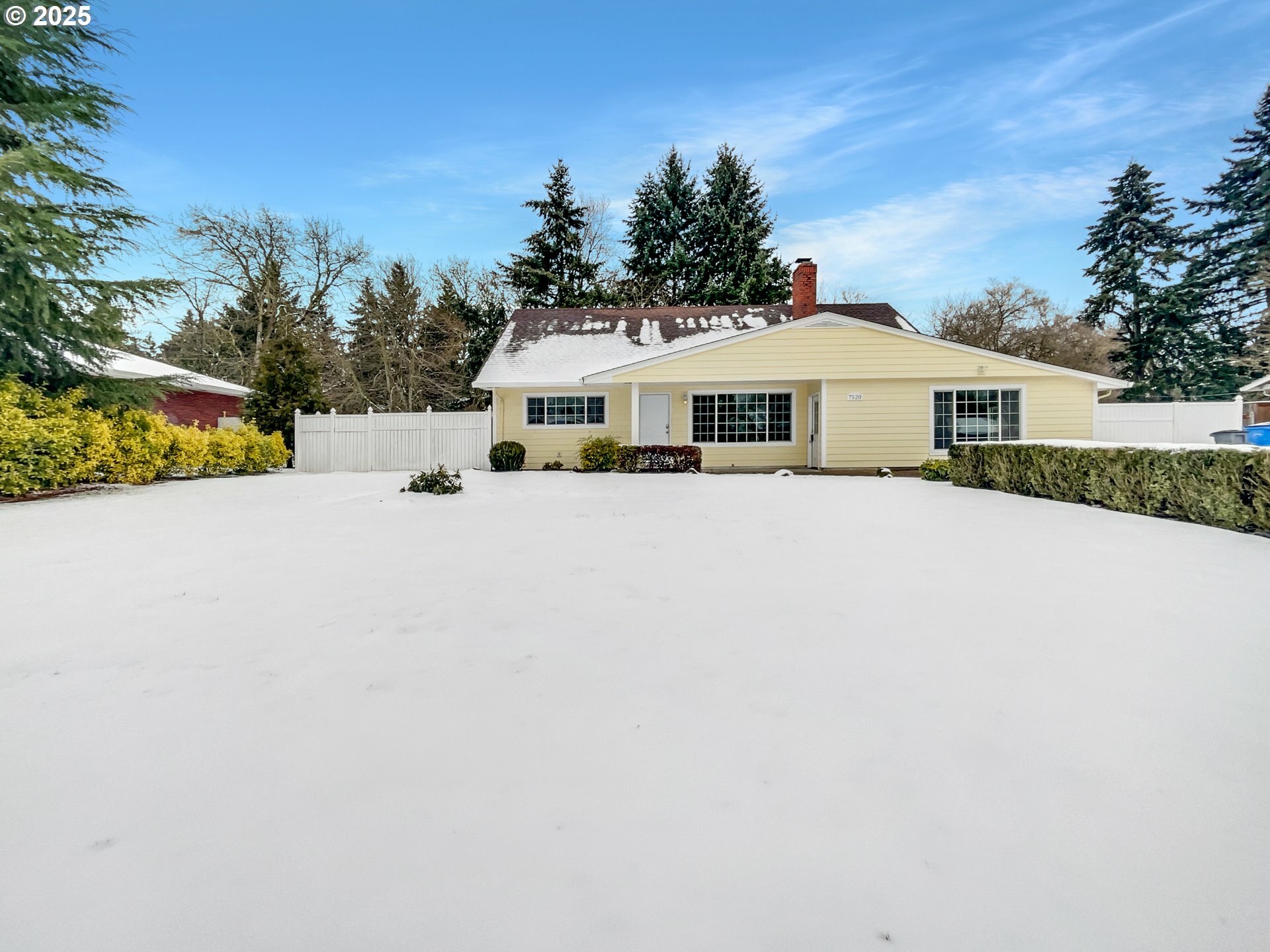Property Photo: 7520 Michigan St WA 98664