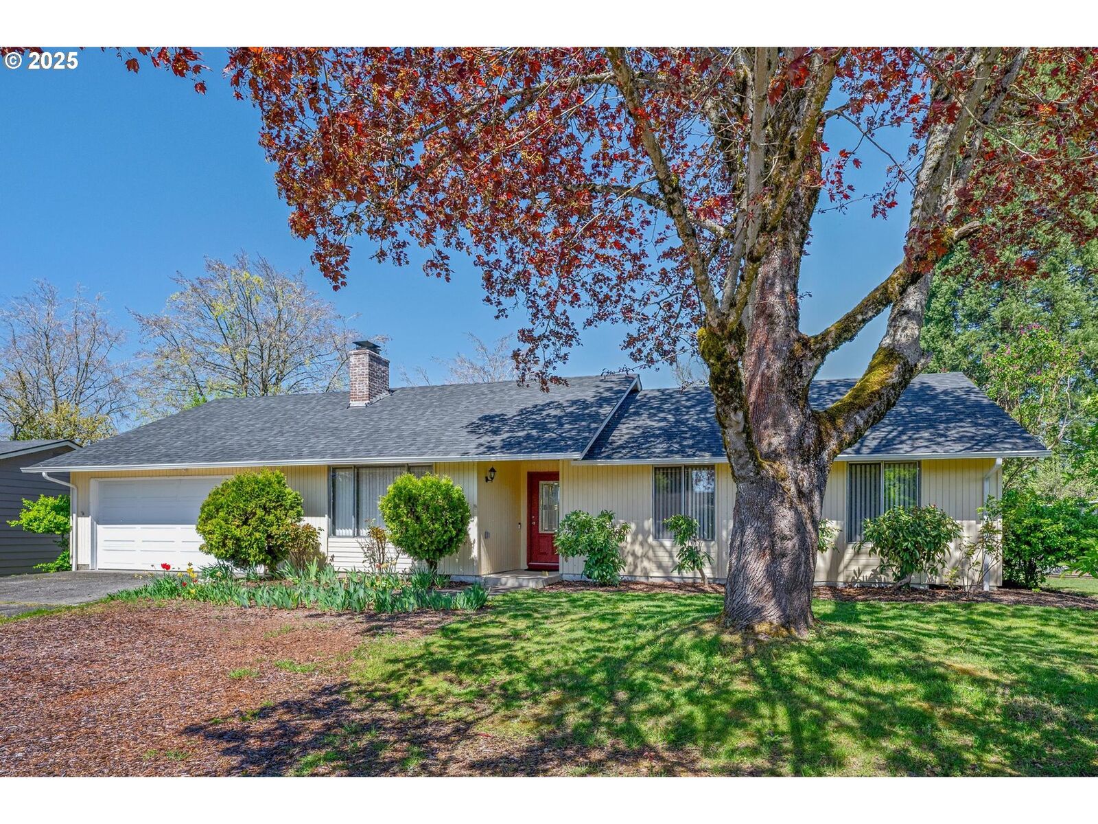 Property Photo: 6610 Oklahoma Dr WA 98661