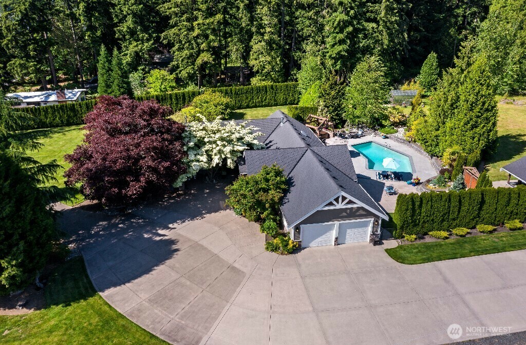 Property Photo: 21713 45th Avenue SE WA 98021