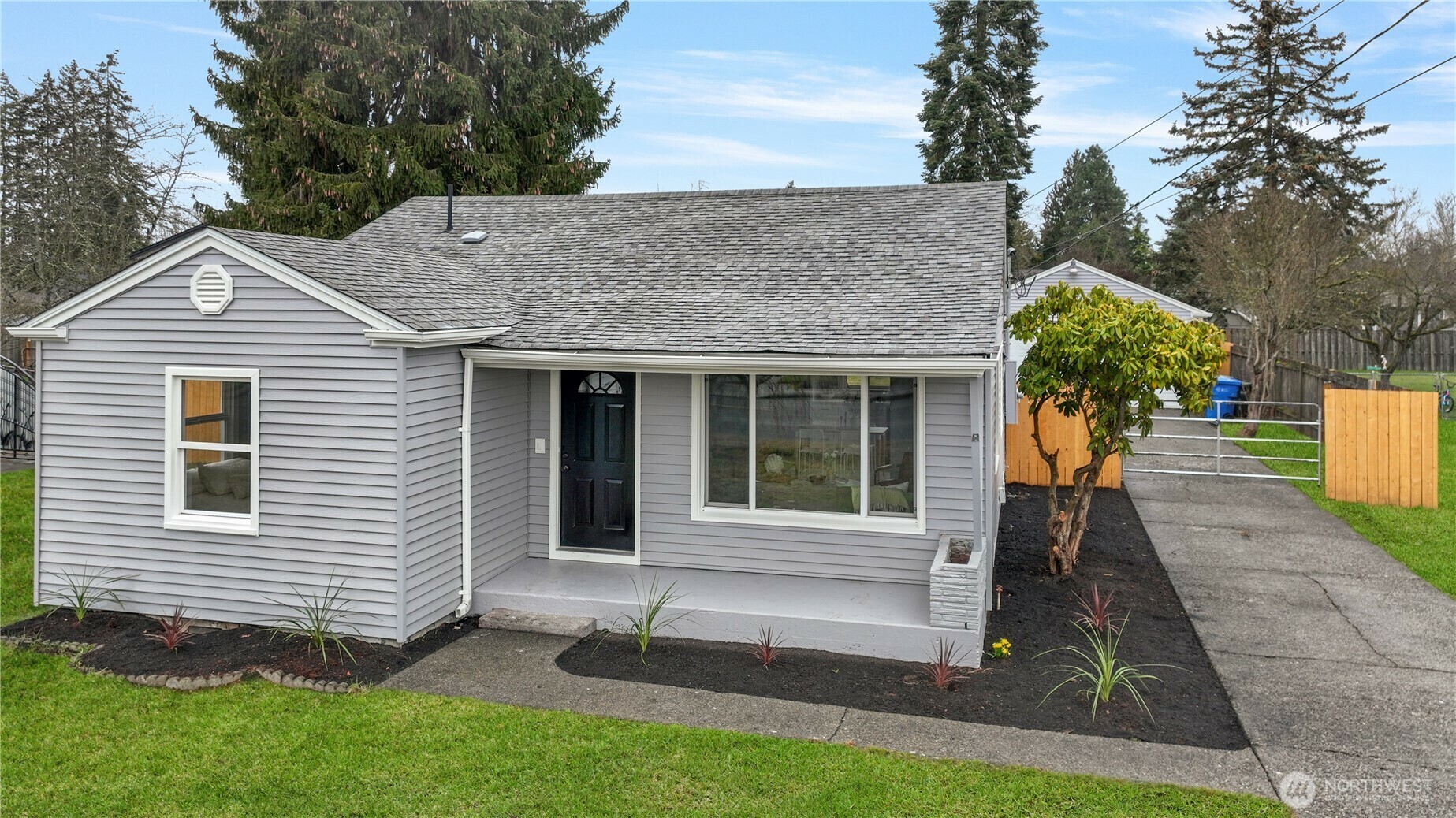 Property Photo: 1705 7th Ave SW WA 98371
