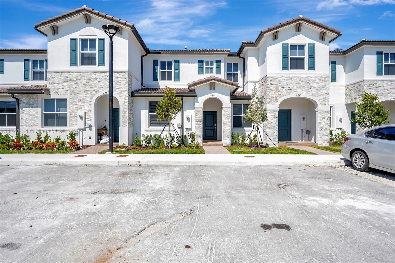 2455 NW 119th Ter  Miami FL 33167 photo