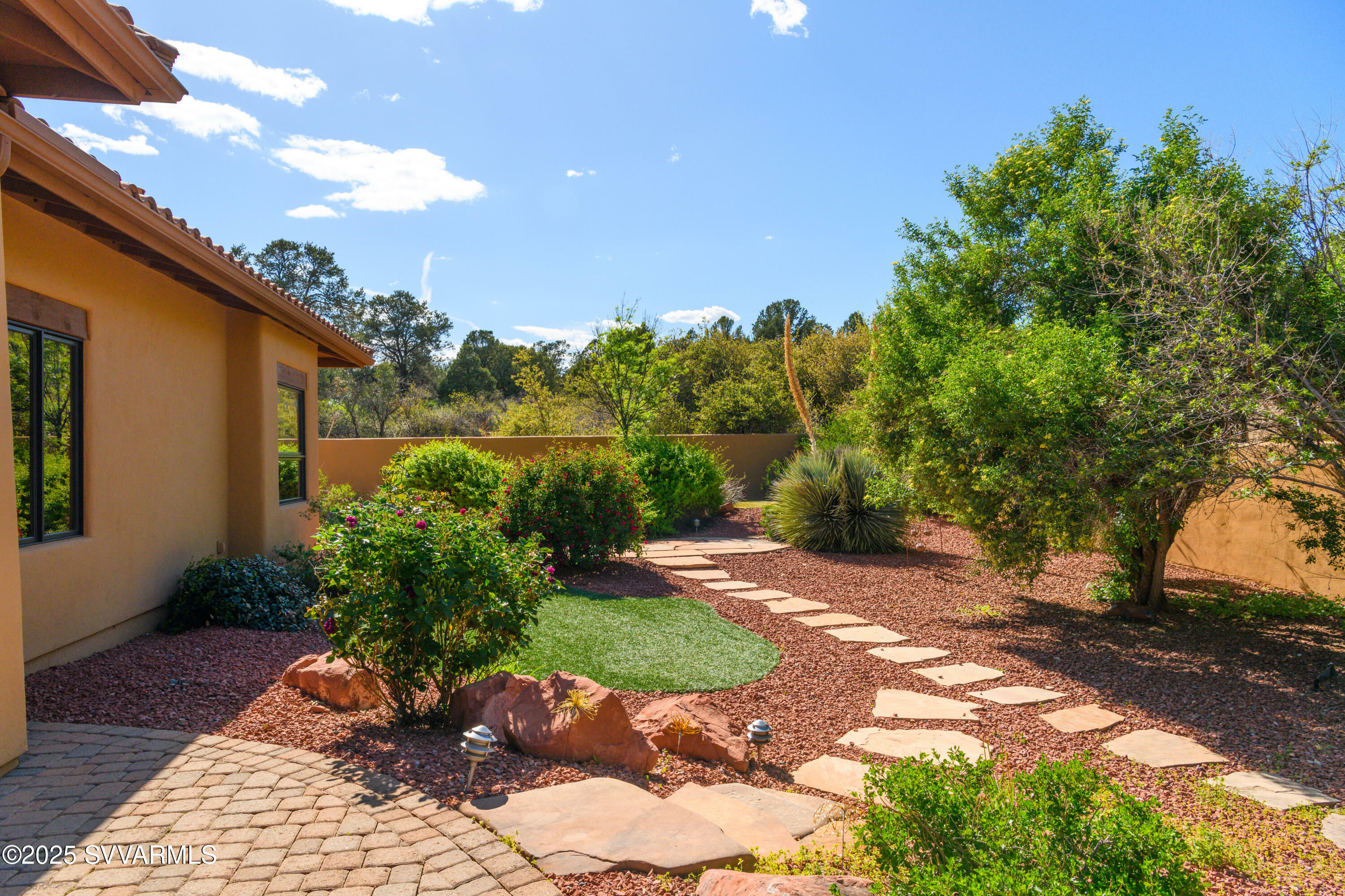 Property Photo: 20 Gray Fox Drive AZ 86351