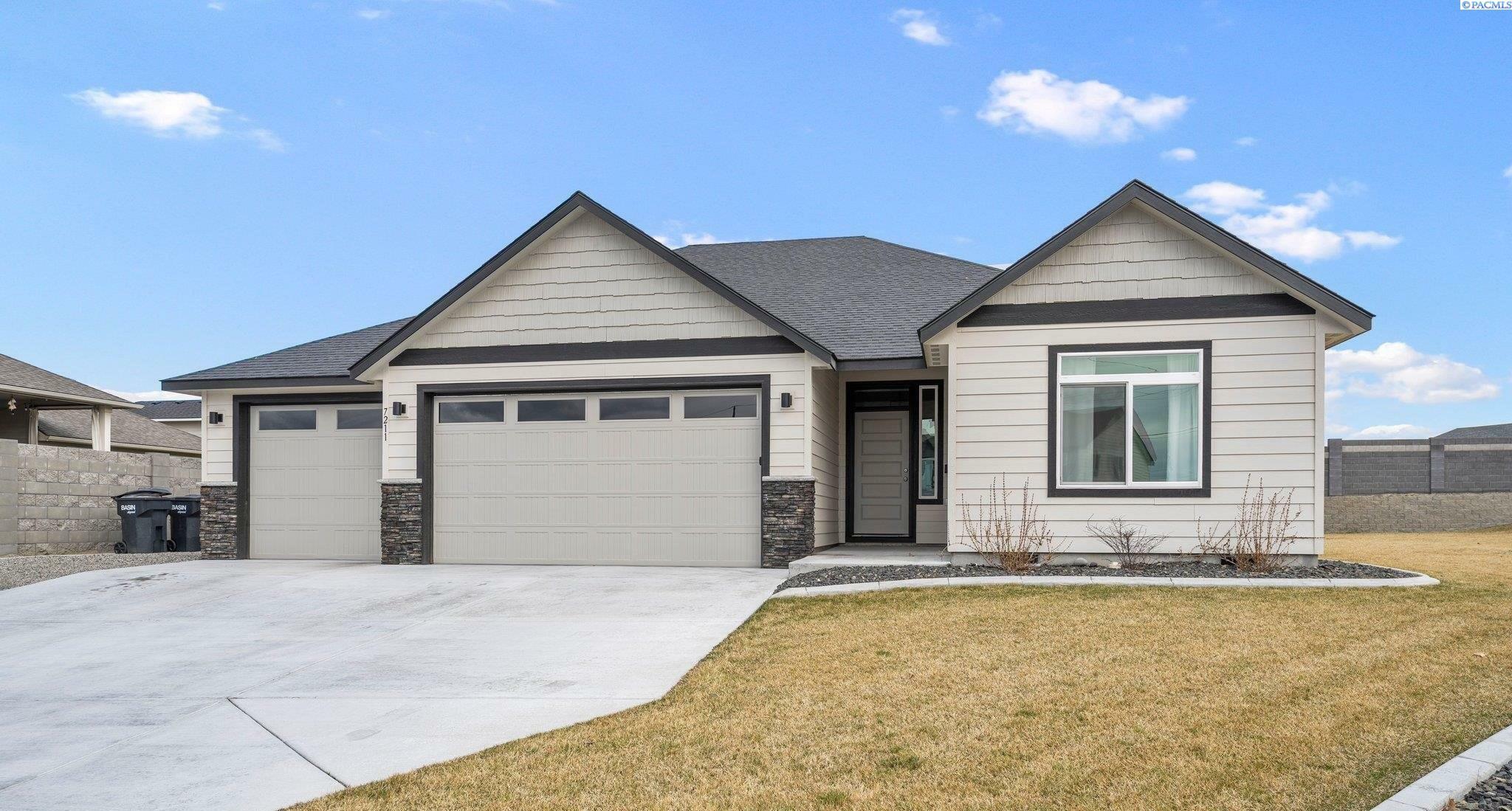 7211 Cerulean Ct.  Pasco WA 99301 photo