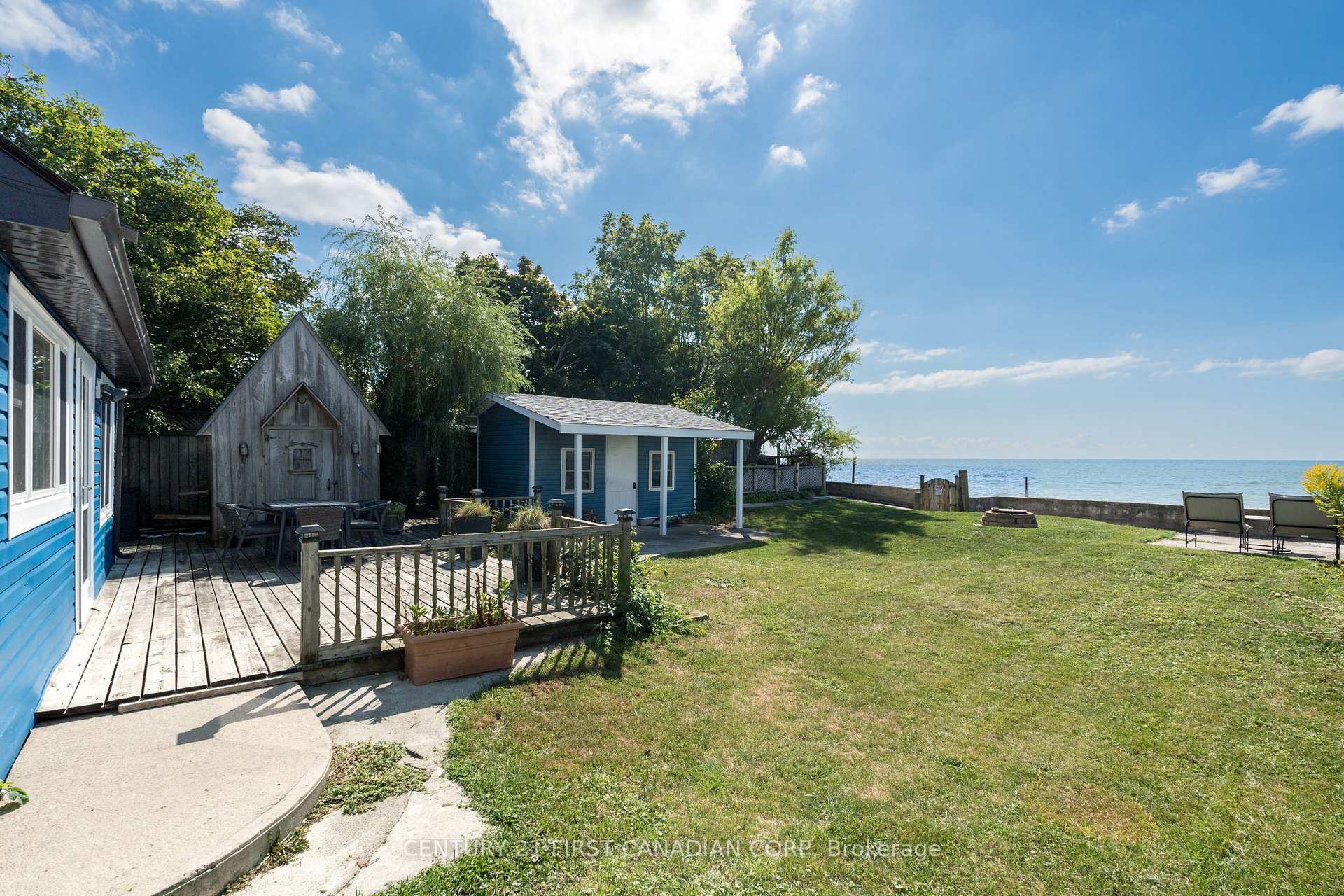 Property Photo: 18512 Erie Shore Drive S ON N0P 1A0