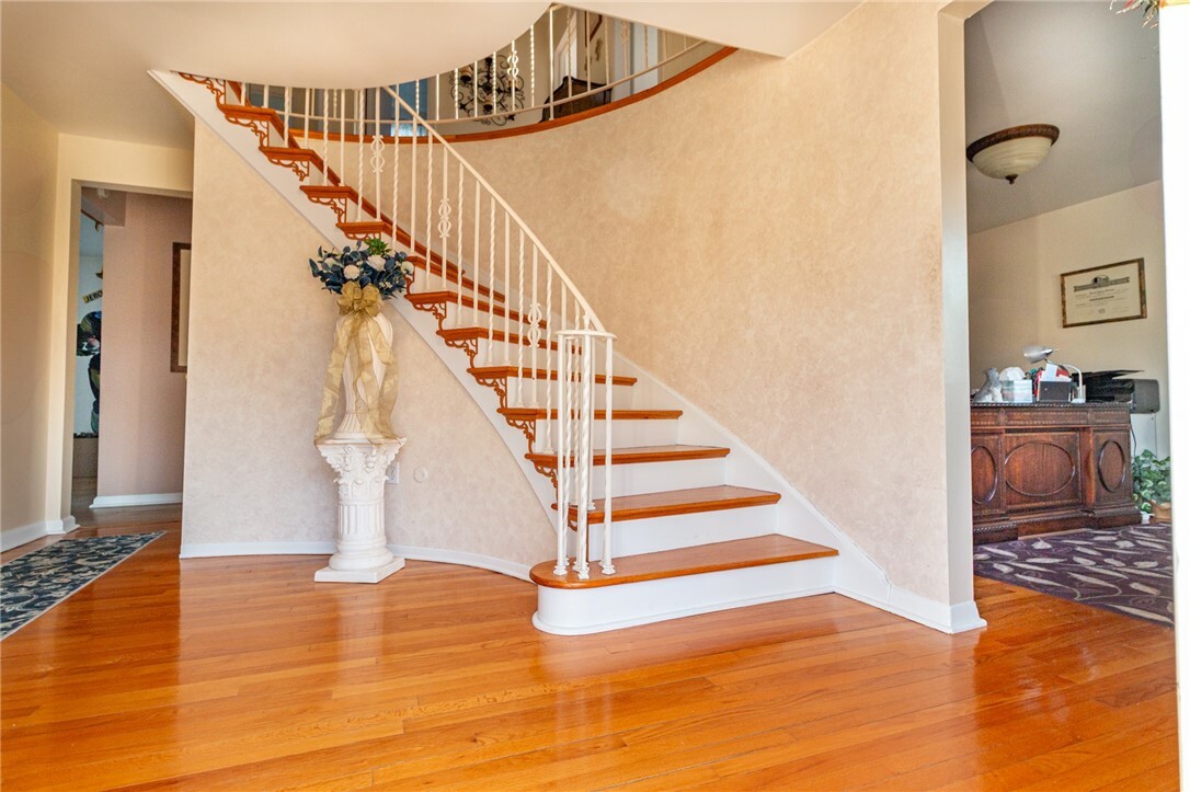 Property Photo: 638 Cleveland Dr PA 15068