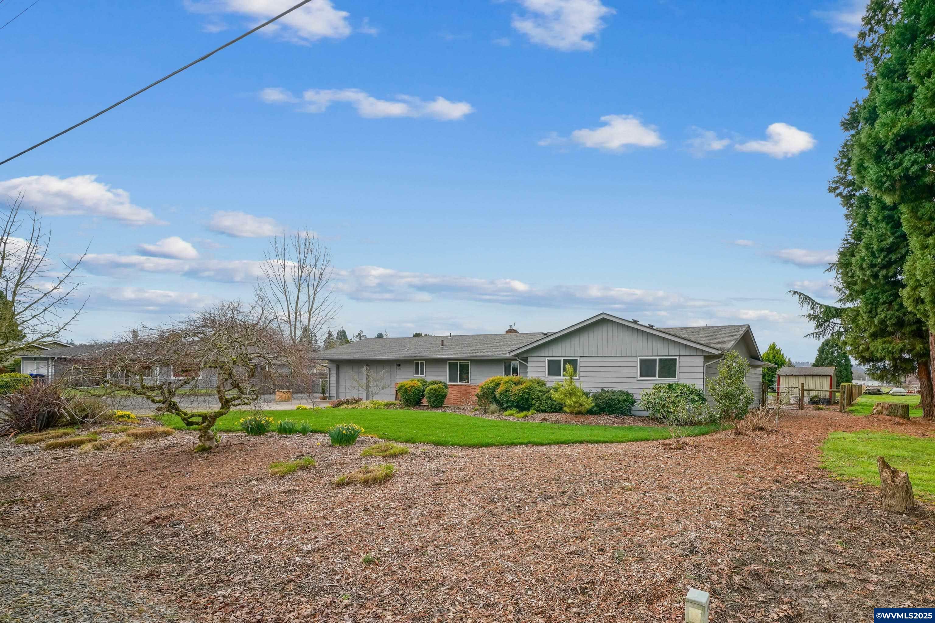 Property Photo: 5750 Macleay Rd SE OR 97317