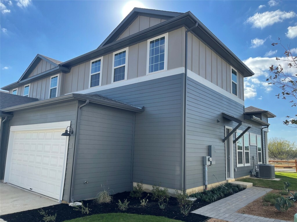 Property Photo: 1015 Vista View Drive 3002 TX 78626