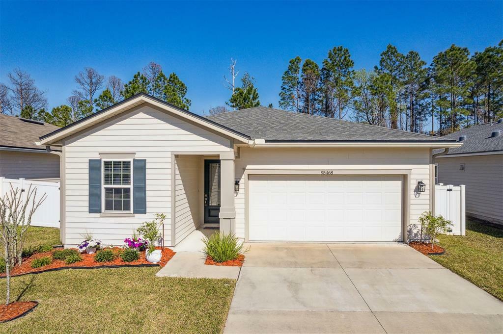 Property Photo:  95468 Woodbridge Parkway  FL 32034 