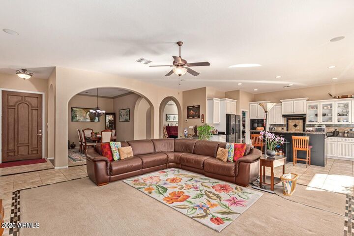 Property Photo: 2325 W Mineral Road AZ 85041