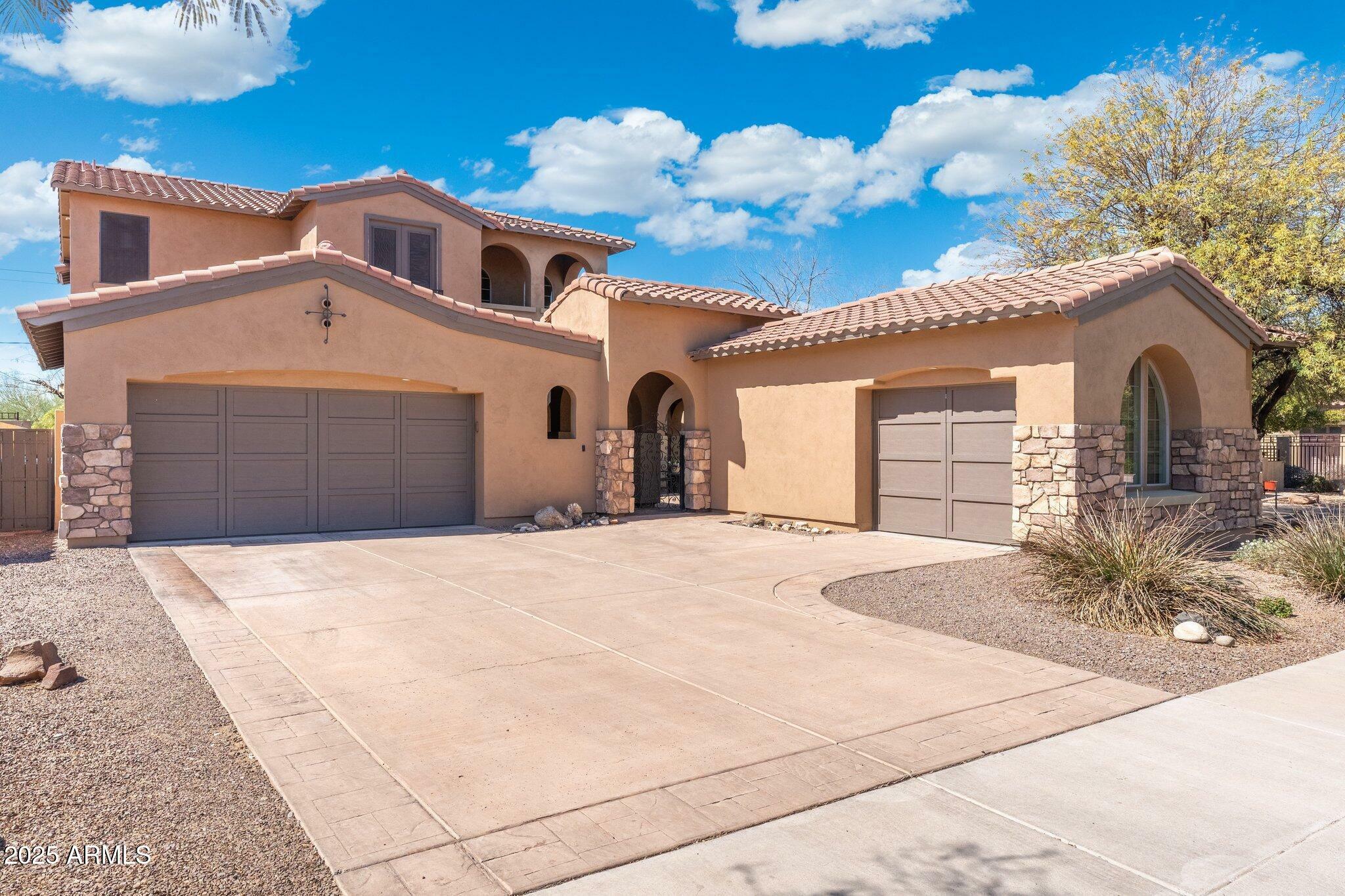 Property Photo: 8432 S 21st Place AZ 85042
