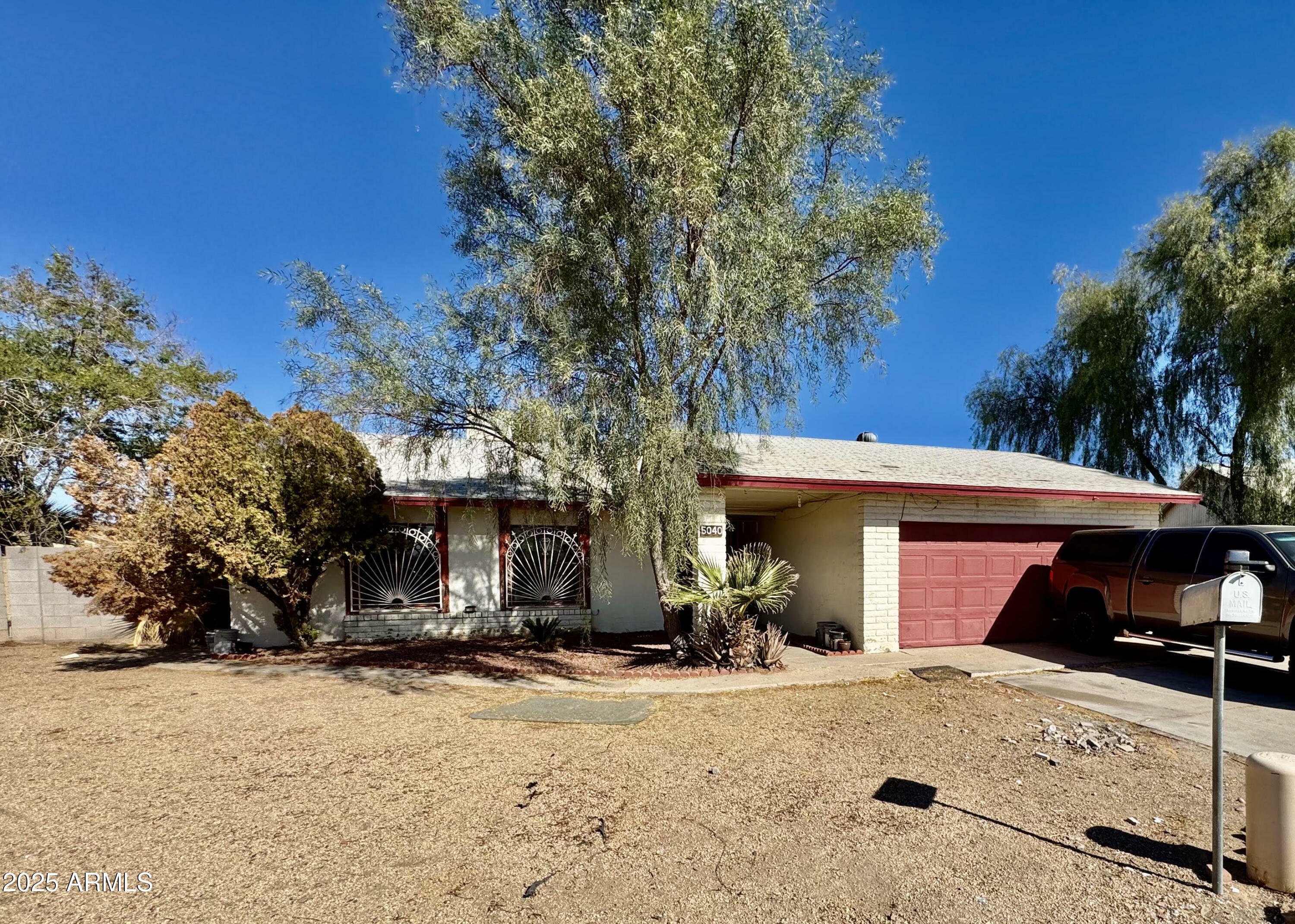 Property Photo:  5040 N 69th Drive  AZ 85303 