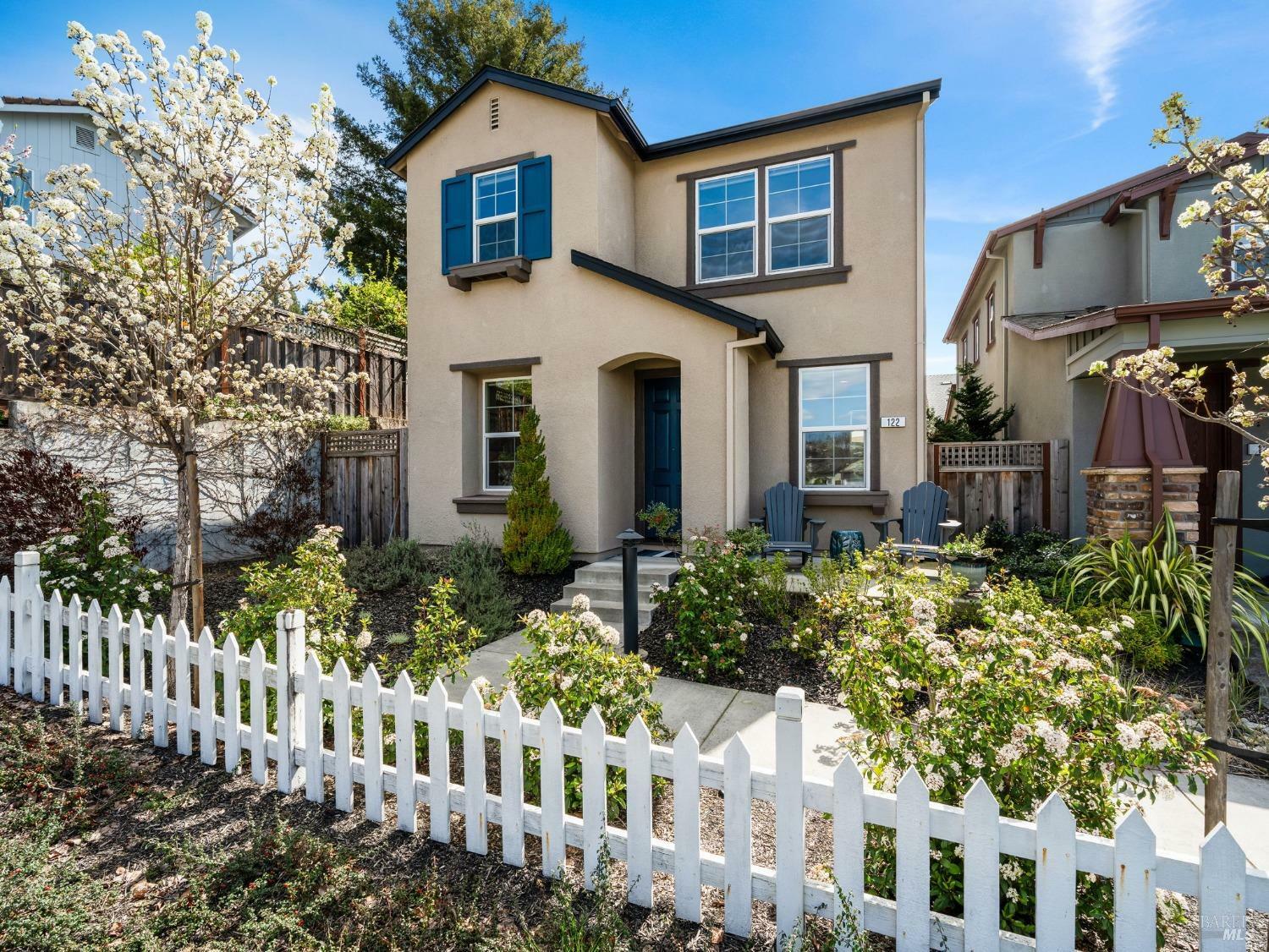 122 Monte Vista Avenue  Healdsburg CA 95448 photo