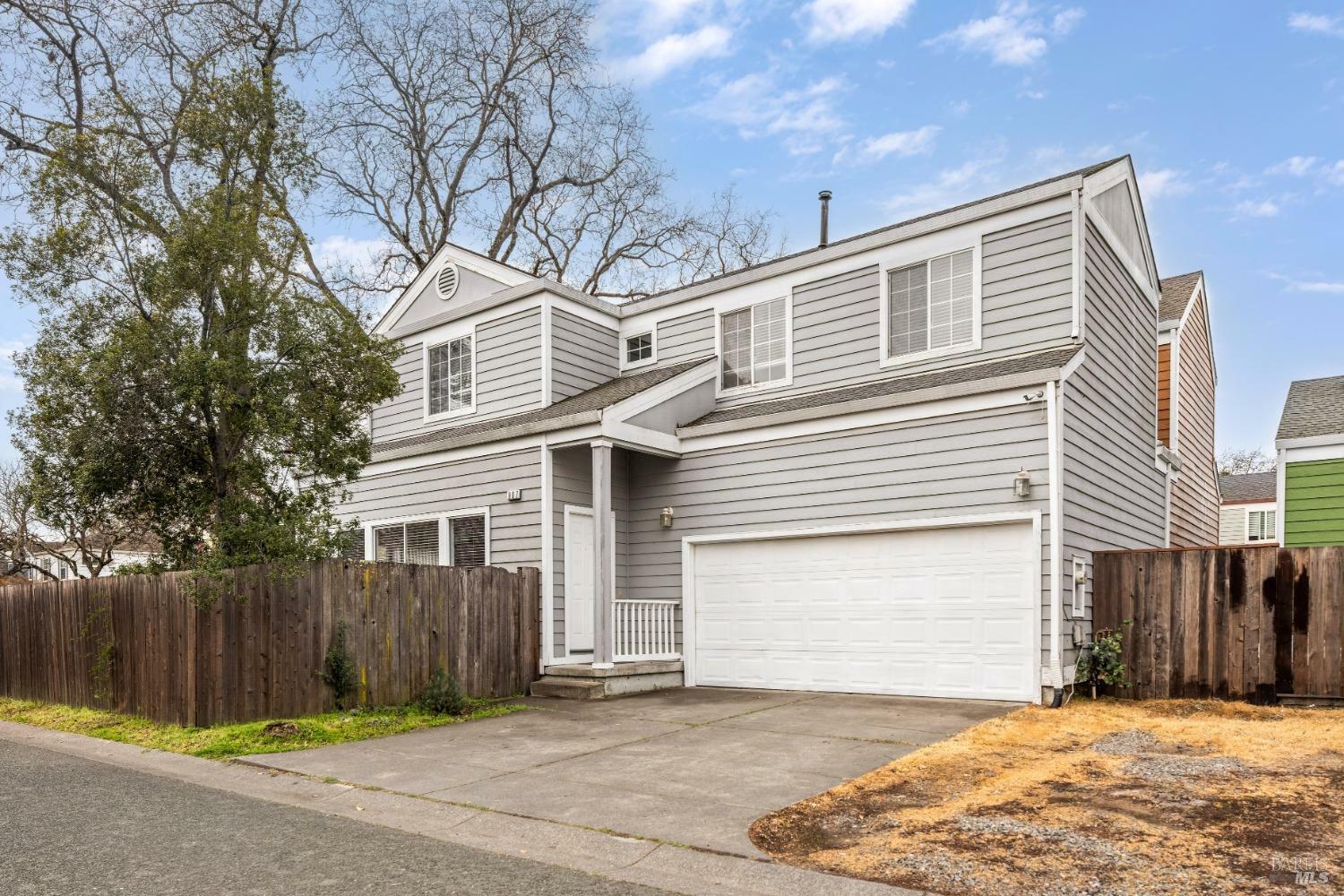 Property Photo:  987 Kingwood Street  CA 95401 