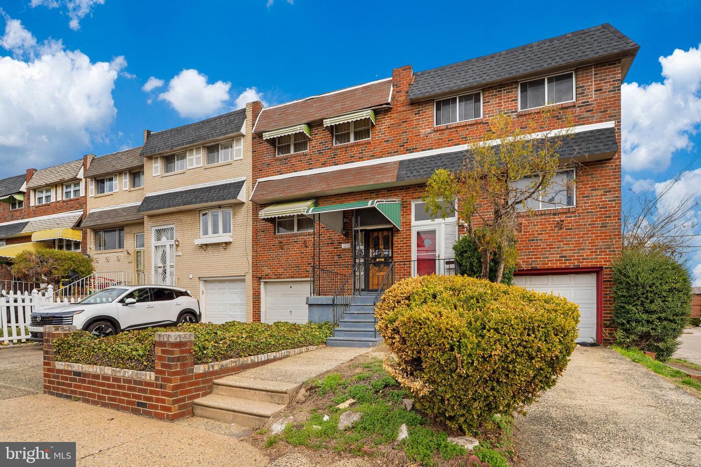 Property Photo: 1215 W Master Street PA 19122