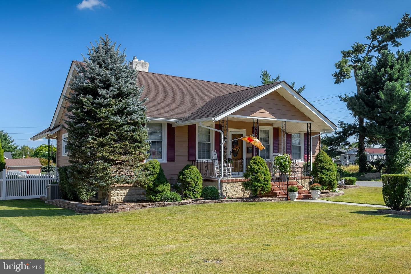 Property Photo: 102 Jackson Avenue NJ 08027