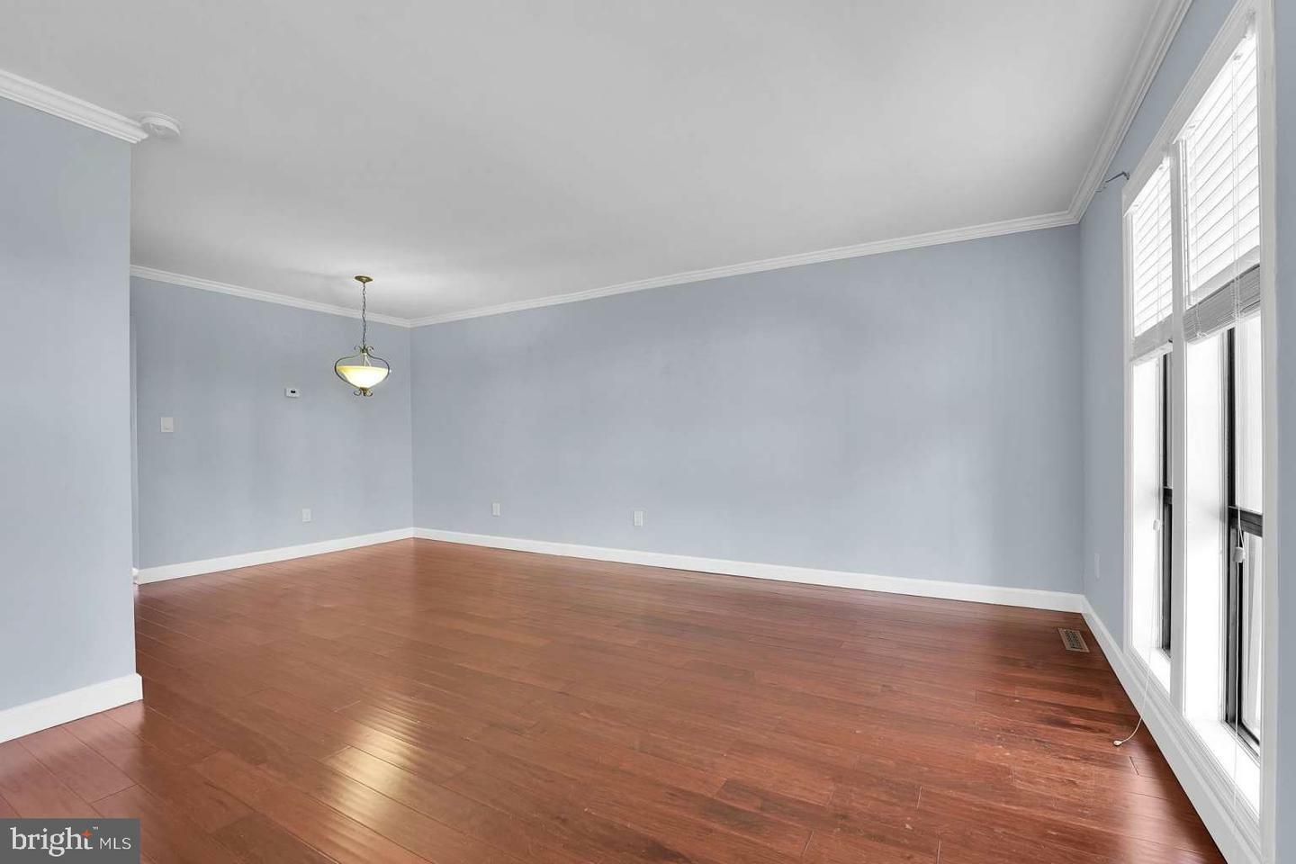 Property Photo:  86 Danbury Court  NJ 08520 