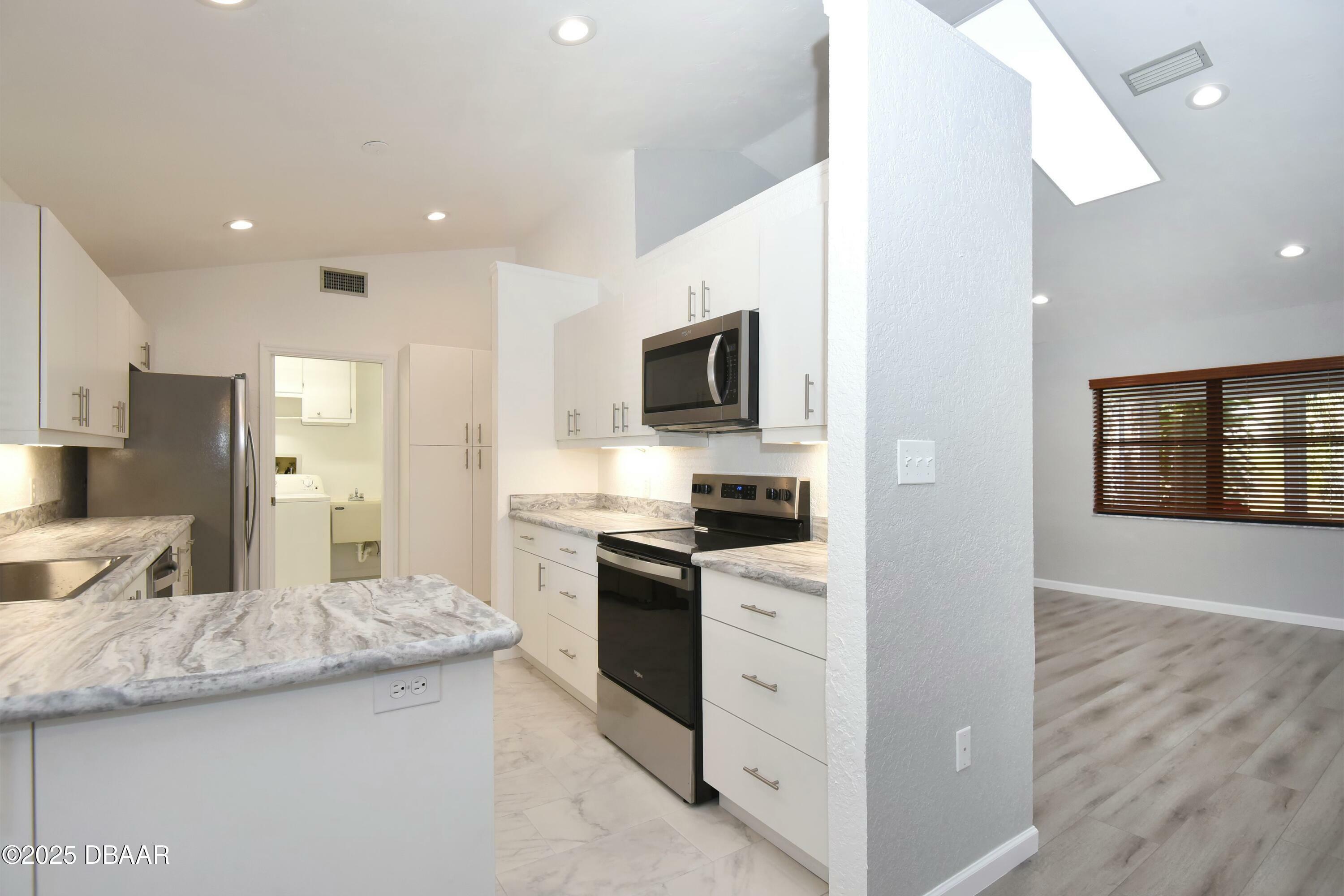 Property Photo: 2251 Brian Avenue FL 32119