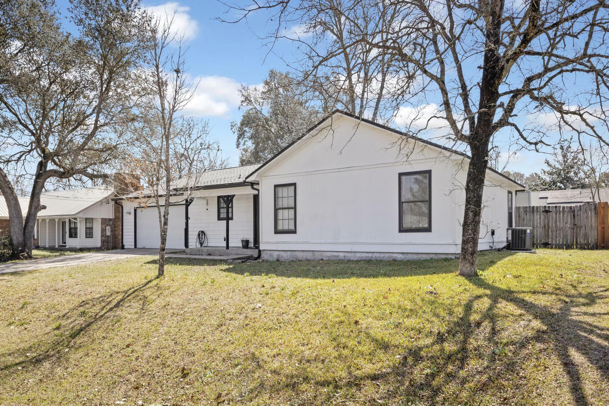 Property Photo:  206 Grand Prix Drive  FL 32536 